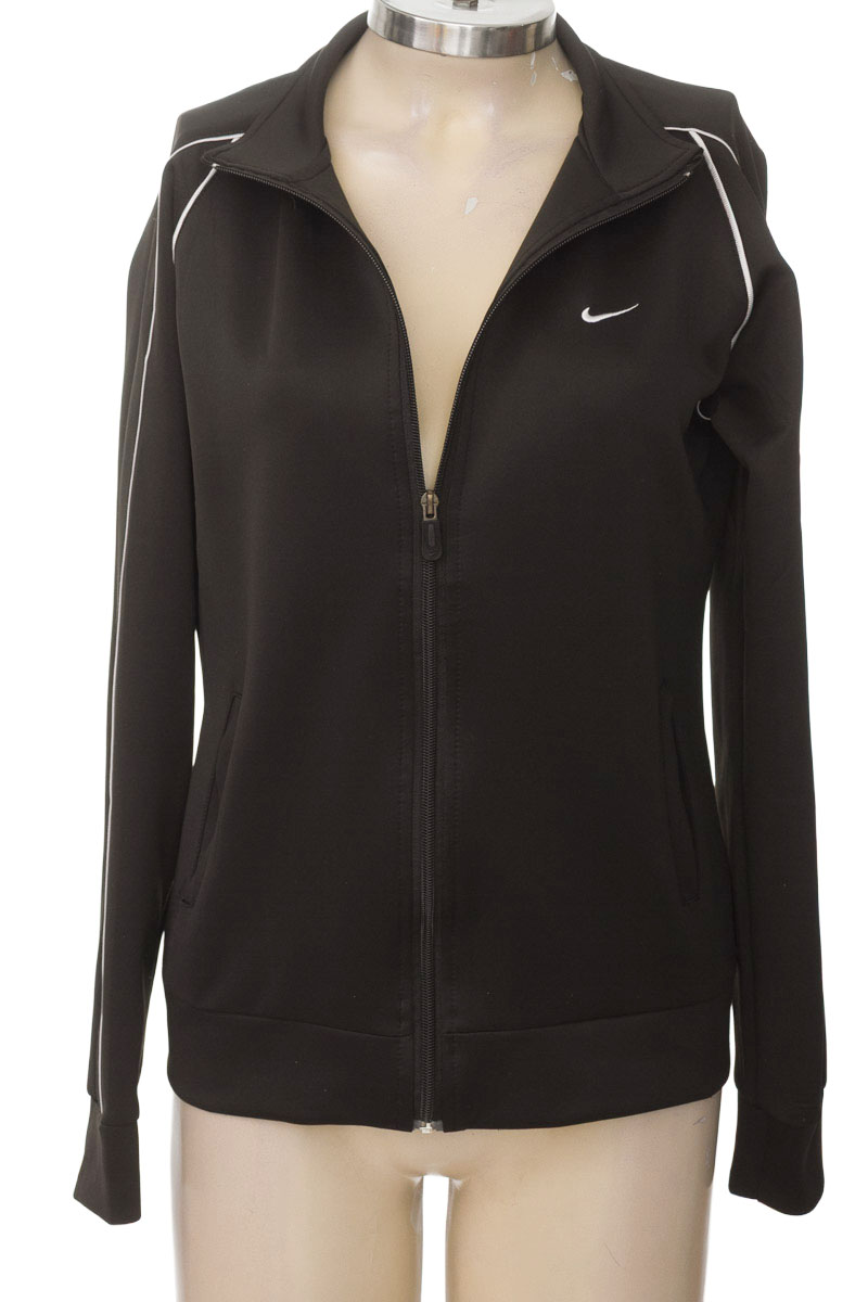 Ropa Deportiva / Salida de Baño color Negro - Closeando