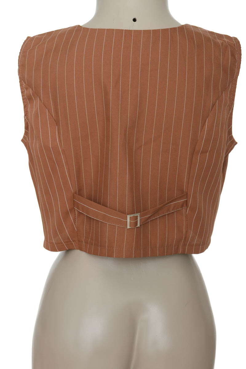 Chaqueta / Abrigo color Beige - Follow me 