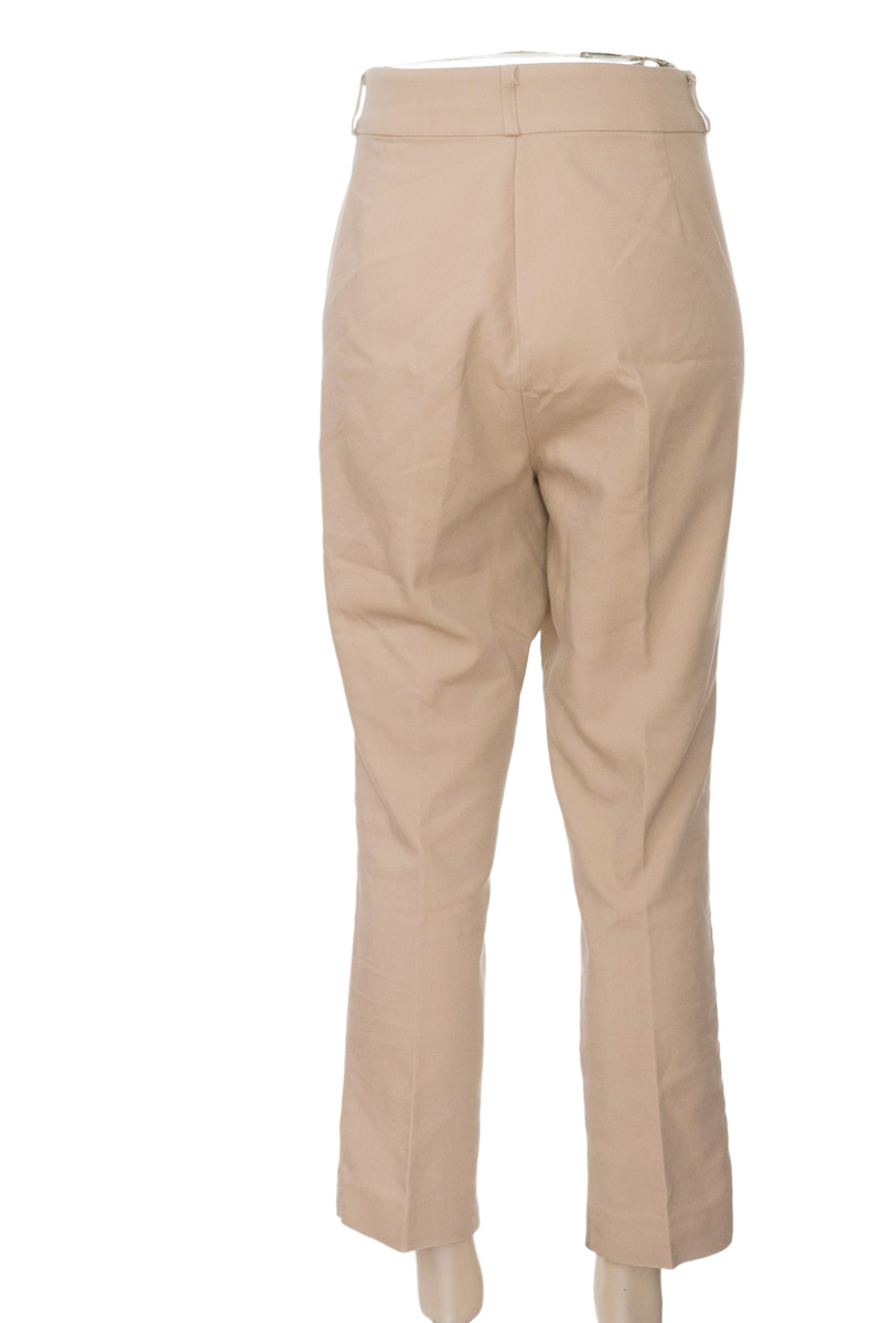 Pantalones color Beige - Stradivarius