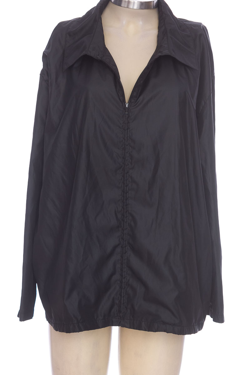 Chaqueta / Abrigo color Negro - Facol | Closeando