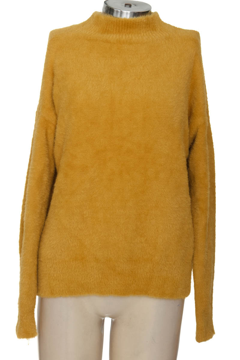 Sweater color Mostaza - Closeando