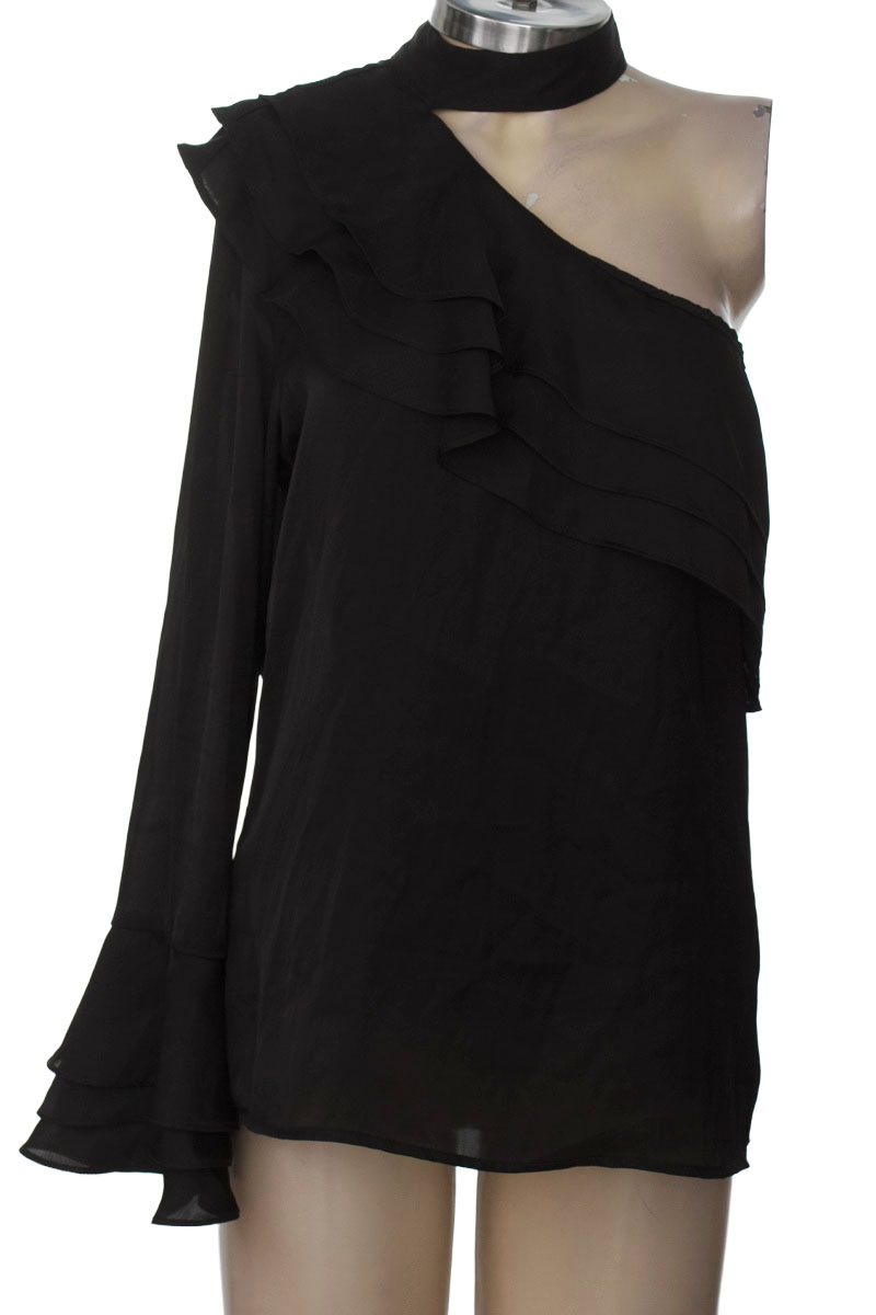 Blusa color Negro - Closeando