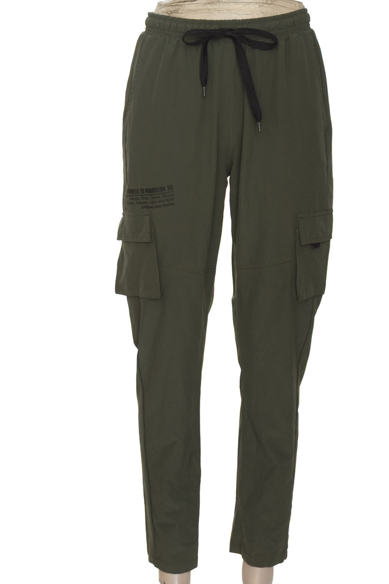 Pantalones color Verde - Belife