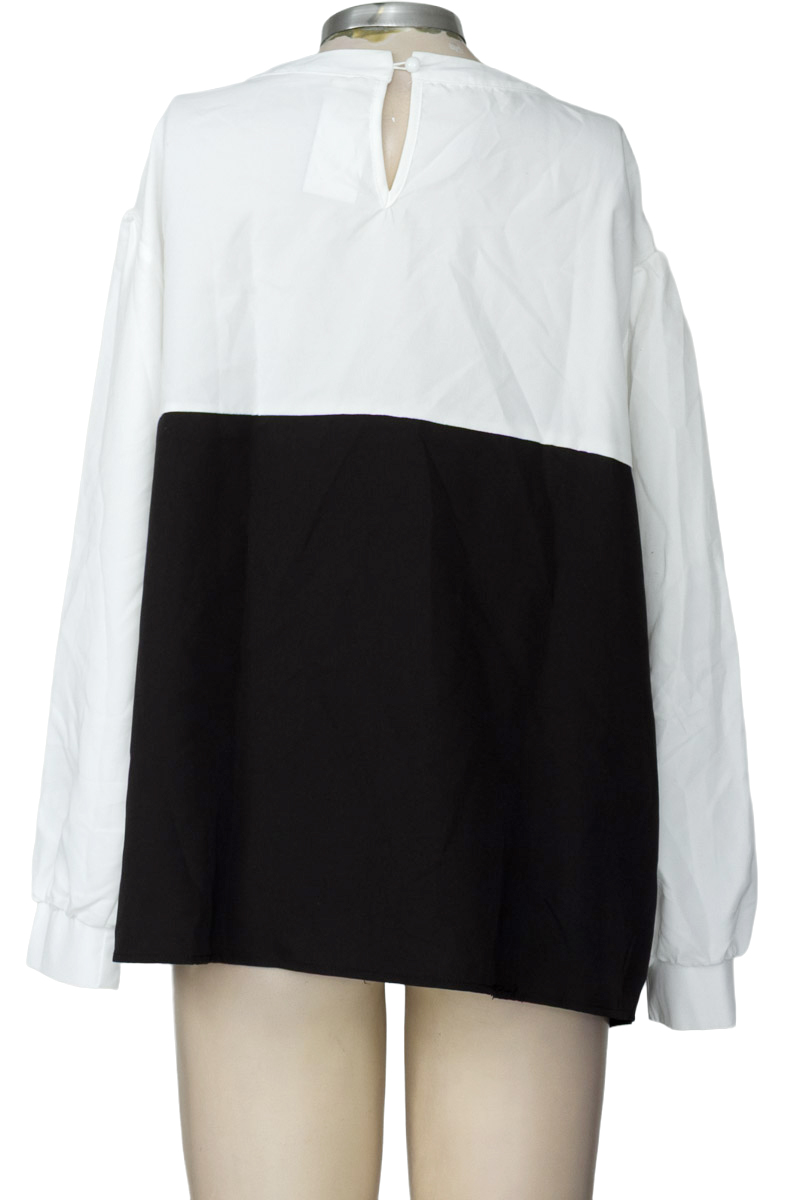 Blusa color Negro - Closeando