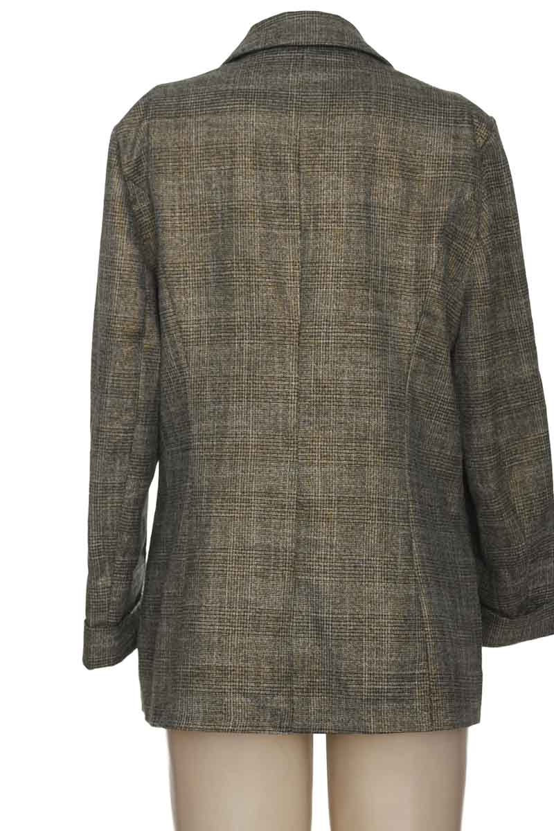Chaqueta / Abrigo color Gris - Closeando
