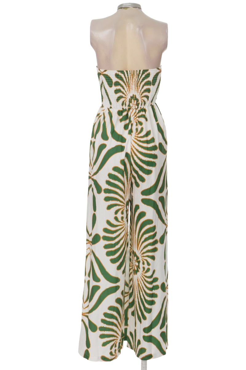 Vestido / Enterizo color Verde - Closeando