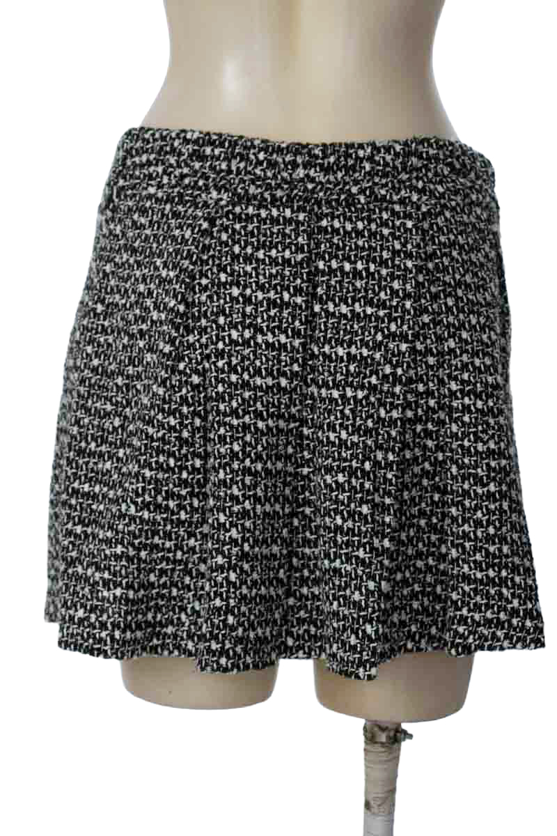 Falda color Negro - Studio F