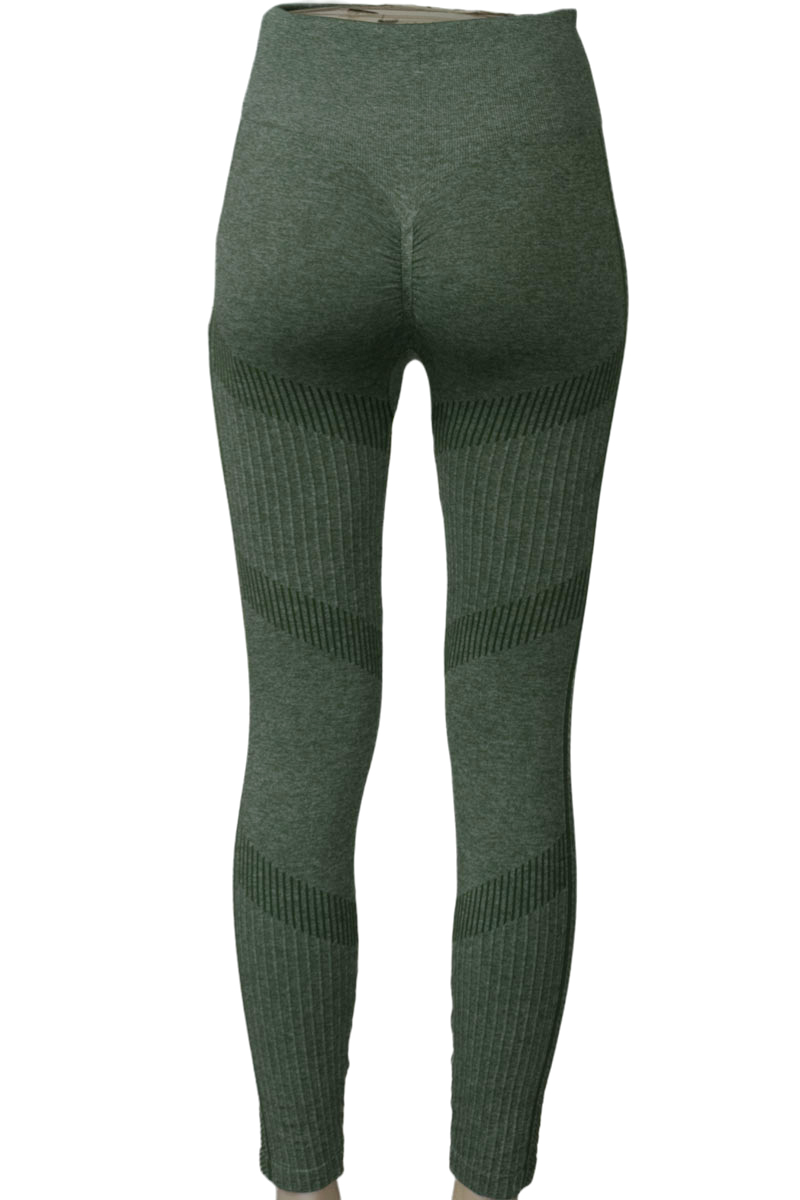 Ropa Deportiva / Salida de Baño color Verde - Closeando