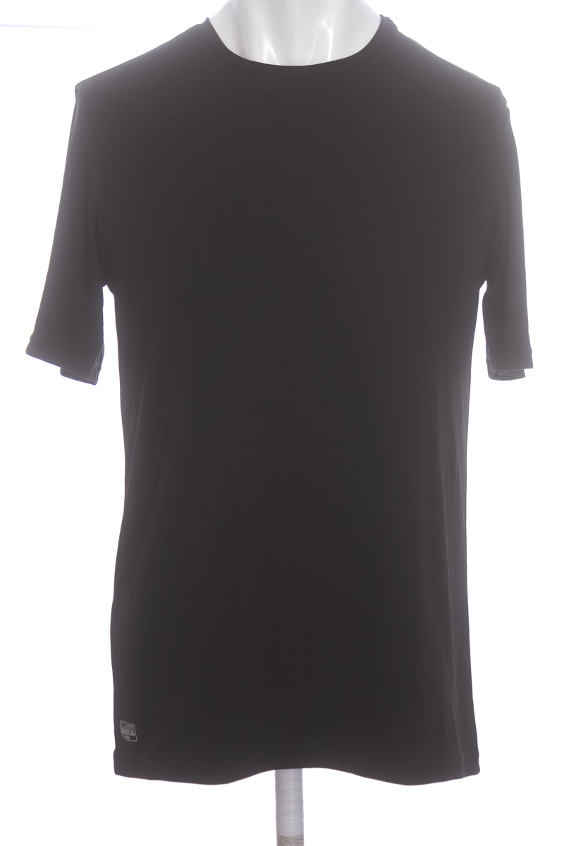 Ropa Deportiva color Negro - Closeando