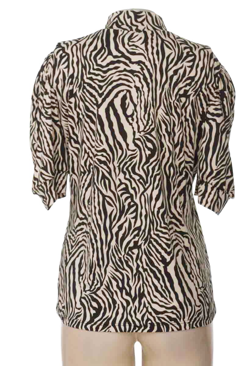 Blusa color Beige - Closeando