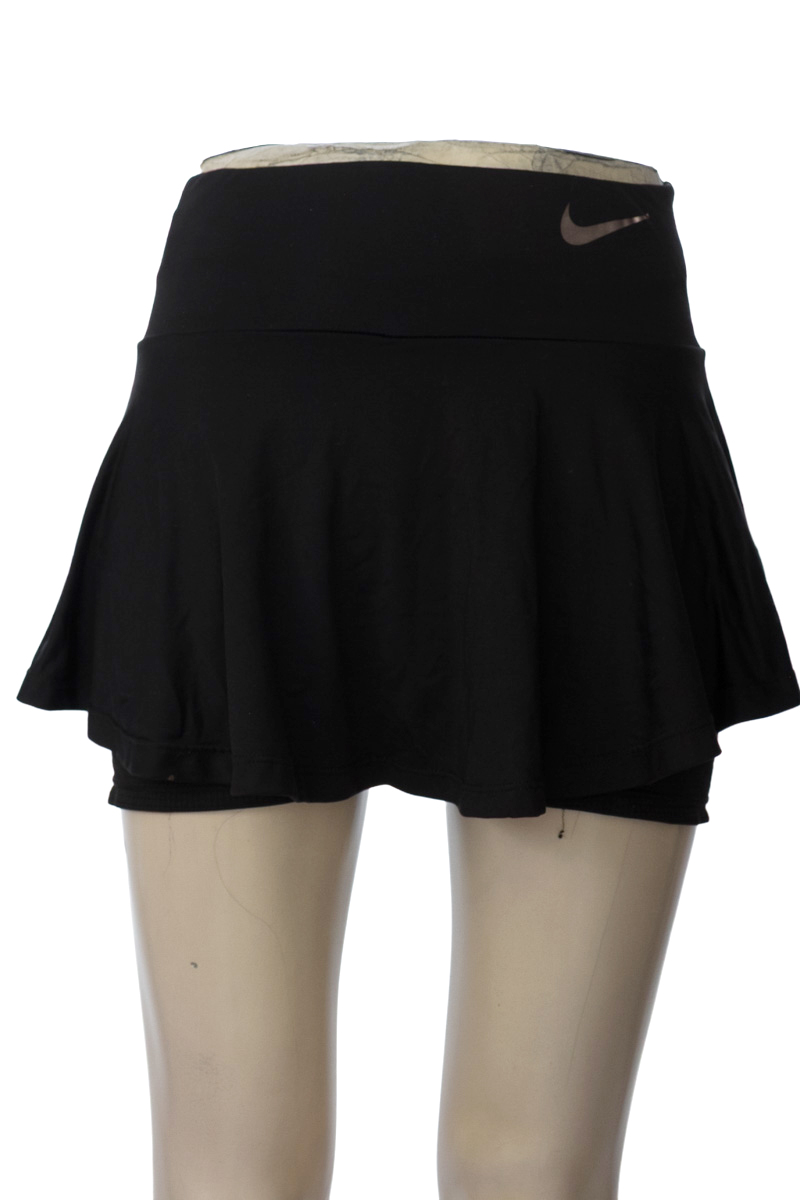 Ropa Deportiva / Salida de Baño color Negro - Closeando