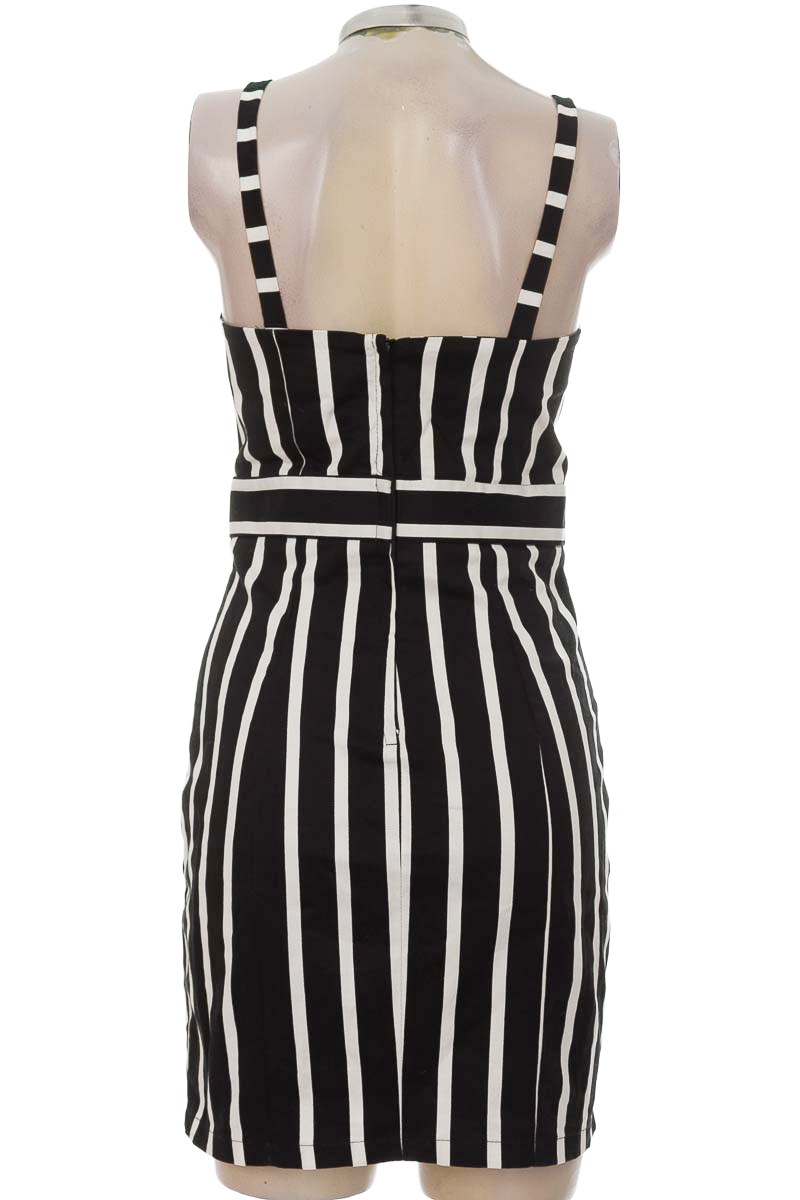 Vestido / Enterizo color Negro - Studio F