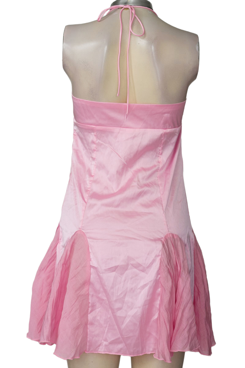 Vestido / Enterizo color Rosado - Closeando