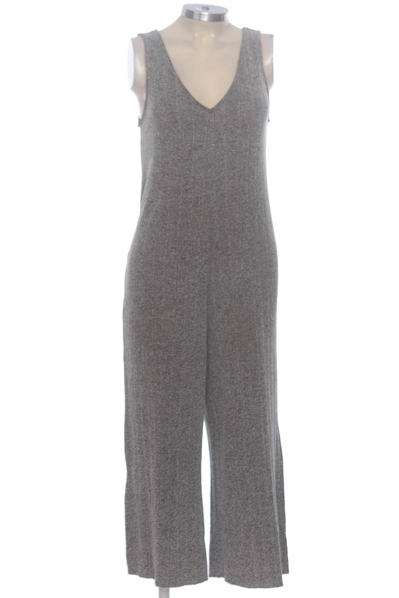 Vestido / Enterizo color Gris - Zara
