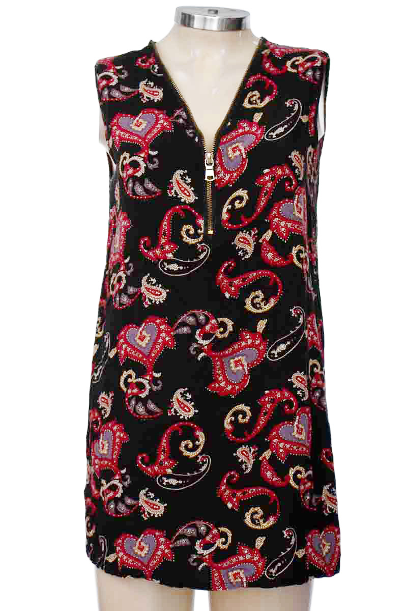 Top / Camiseta color Negro - Santa Vela