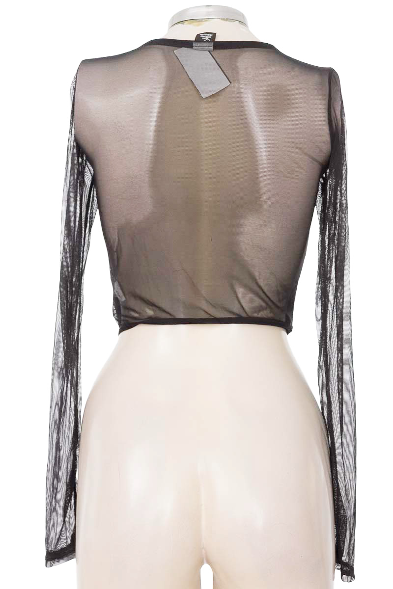 Top / Camiseta color Negro - Real Human