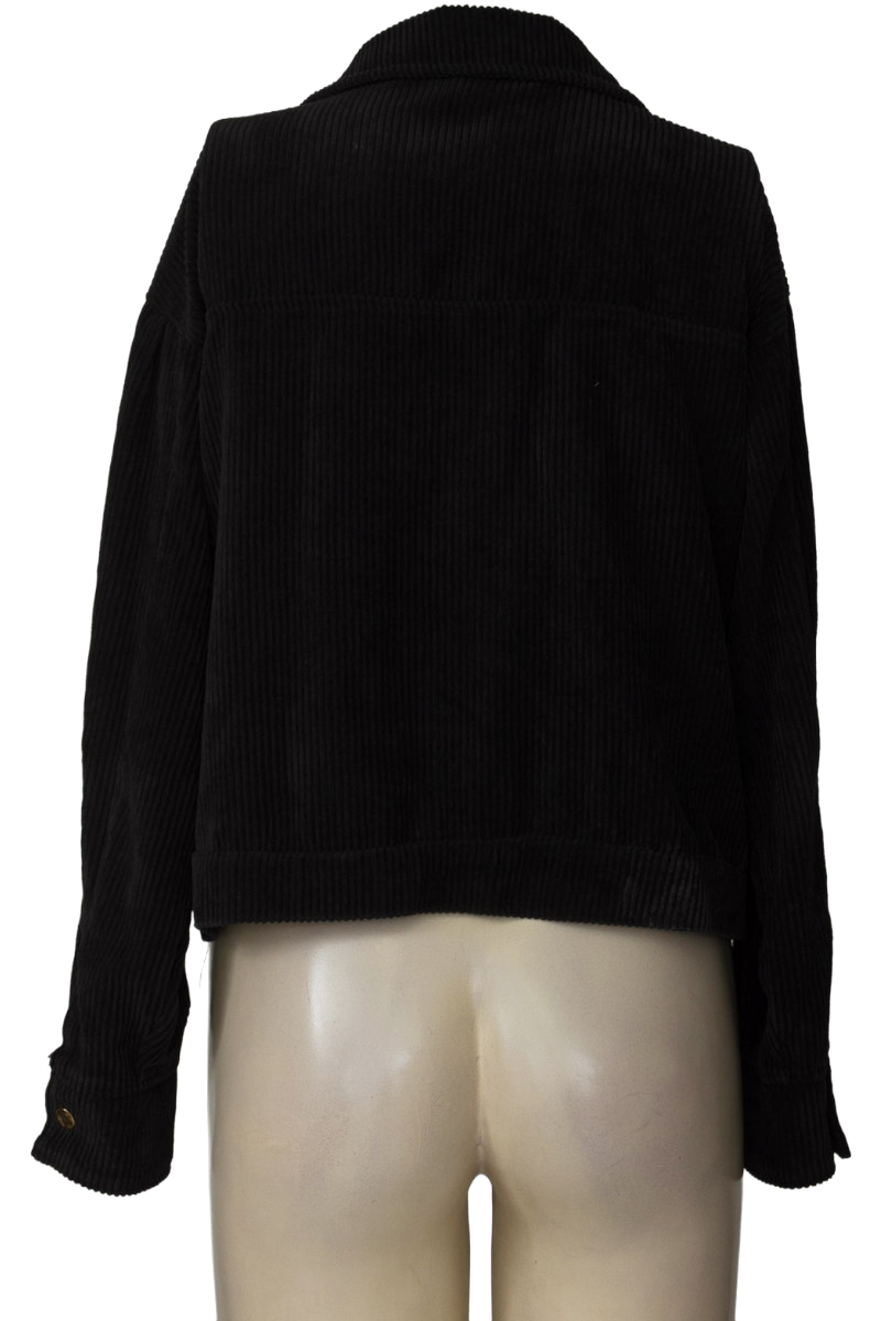 Chaqueta / Abrigo color Negro - Closeando