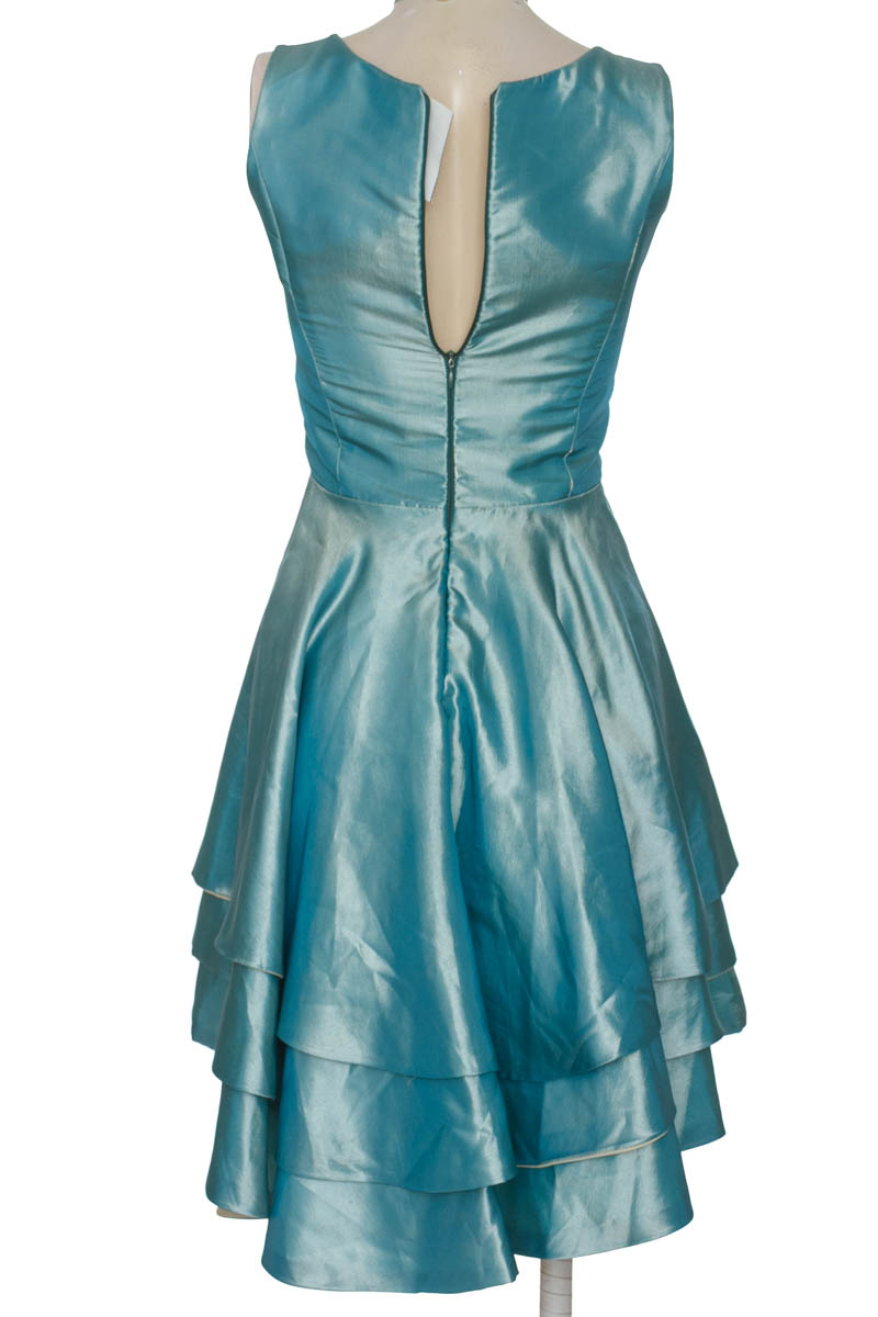 Vestido / Enterizo color Azul - Closeando