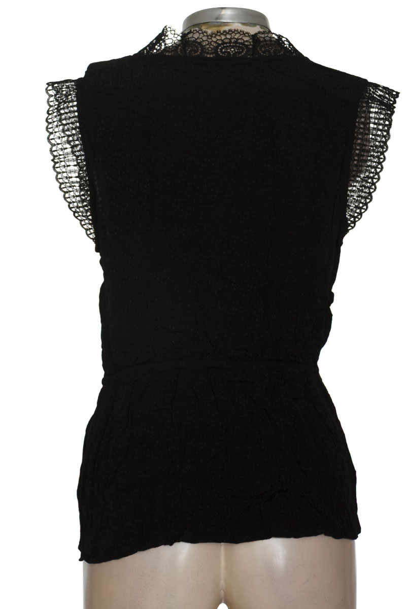 Blusa color Negro - MNG