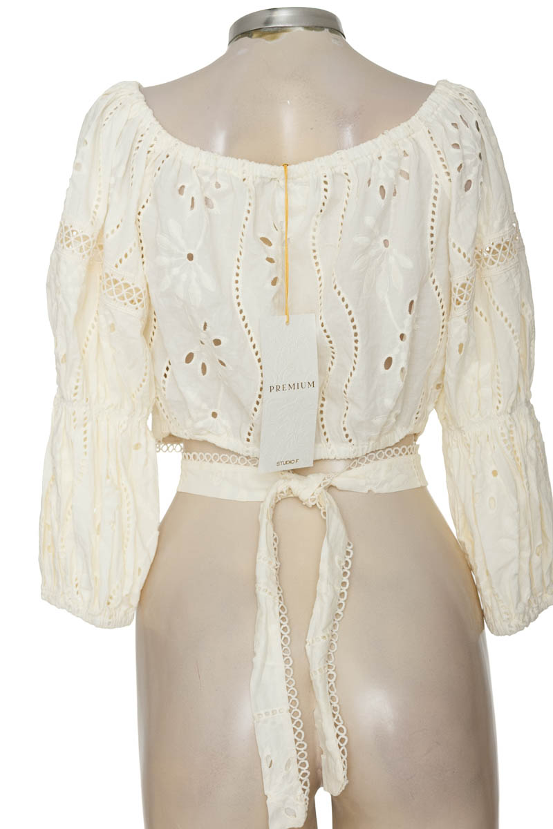 Blusa color Blanco - Studio F