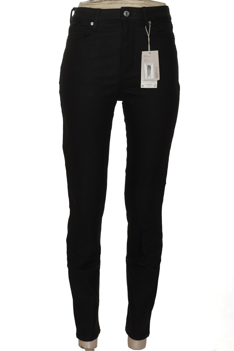Pantalones color Negro - MNG