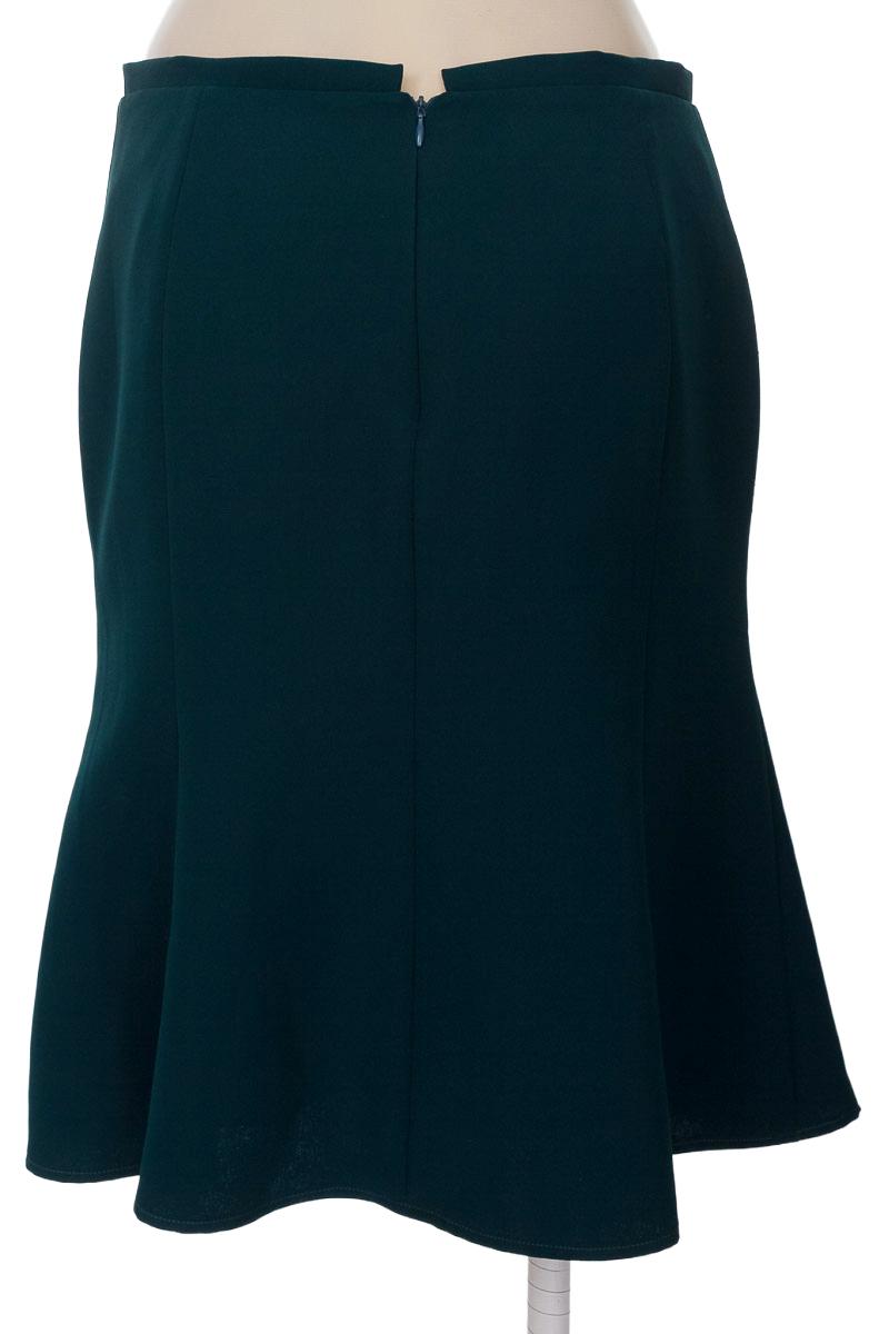 Falda color Verde - Dazari Couture