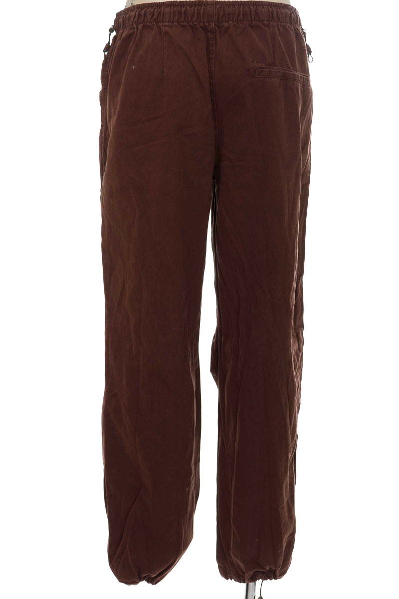 Pantalones color Café - Bershka