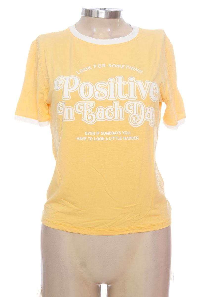 Top / Camiseta color Amarillo - Koaj