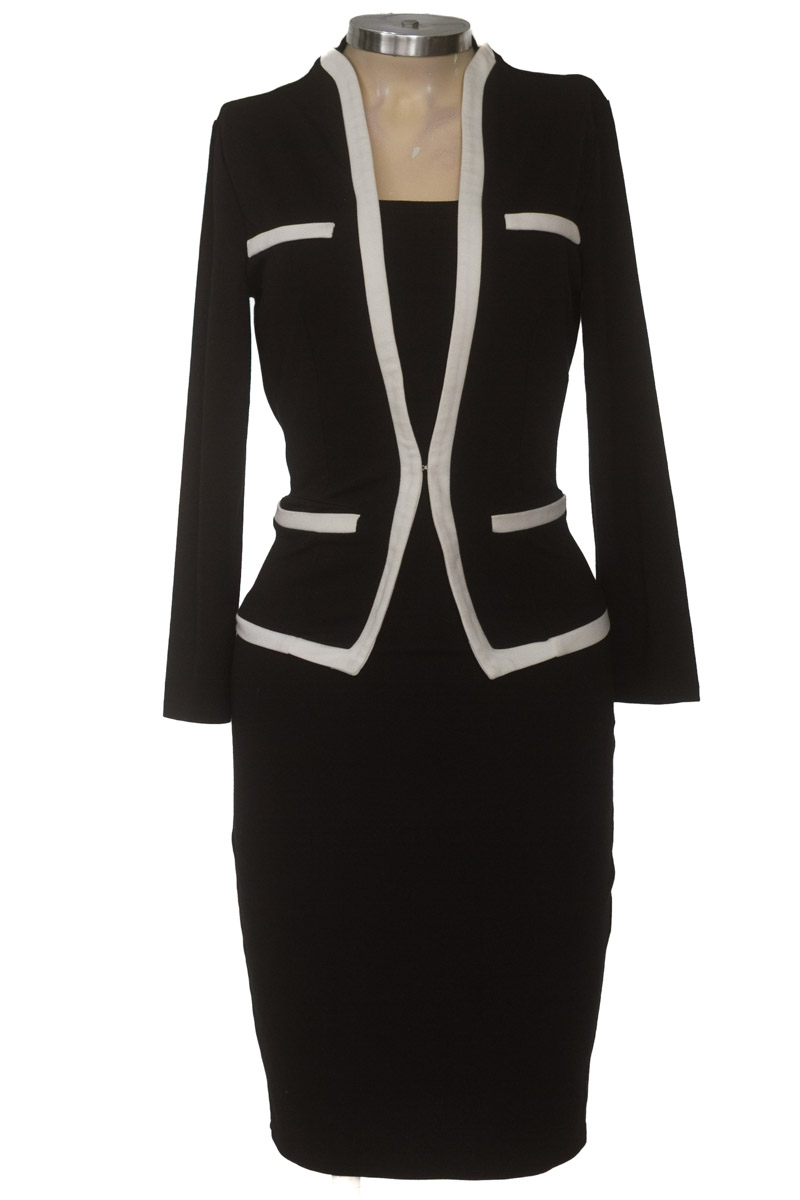 Vestido / Enterizo color Negro - Closeando