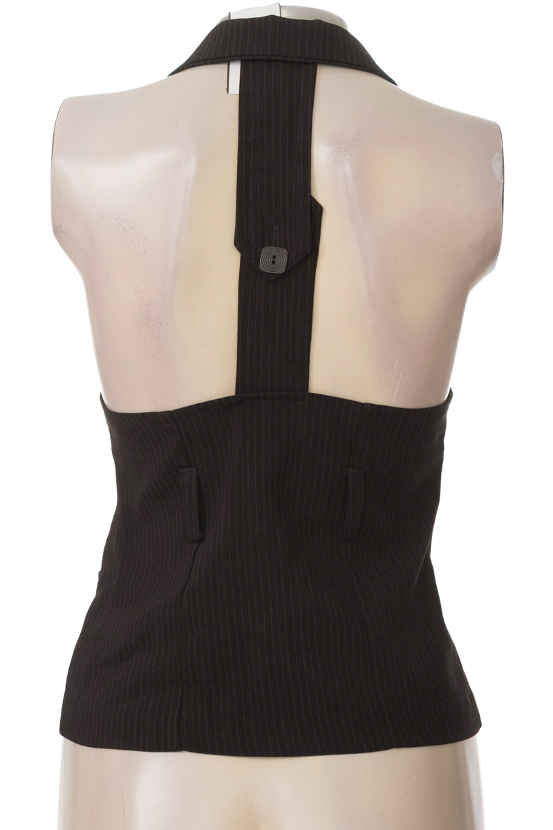 Chaqueta / Abrigo color Negro - Closeando