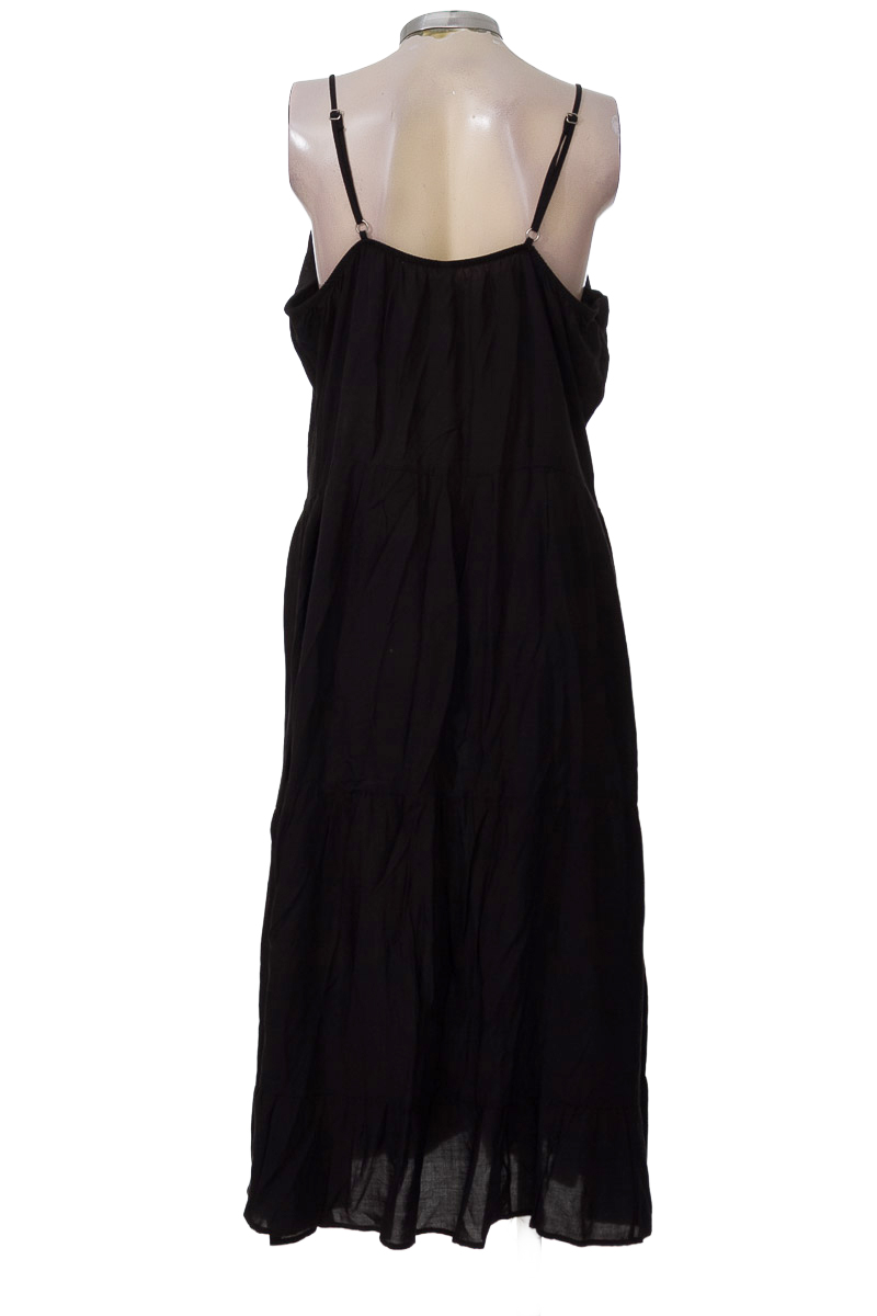 Vestido / Enterizo color Negro - Arkitect