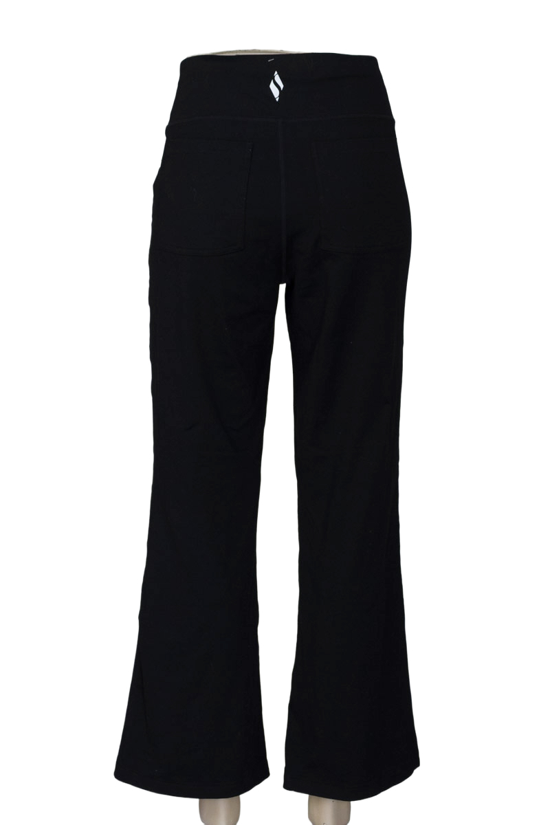 Ropa Deportiva / Salida de Baño color Negro - Skechers