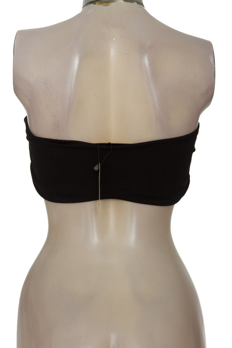 Top / Camiseta color Negro - One Half