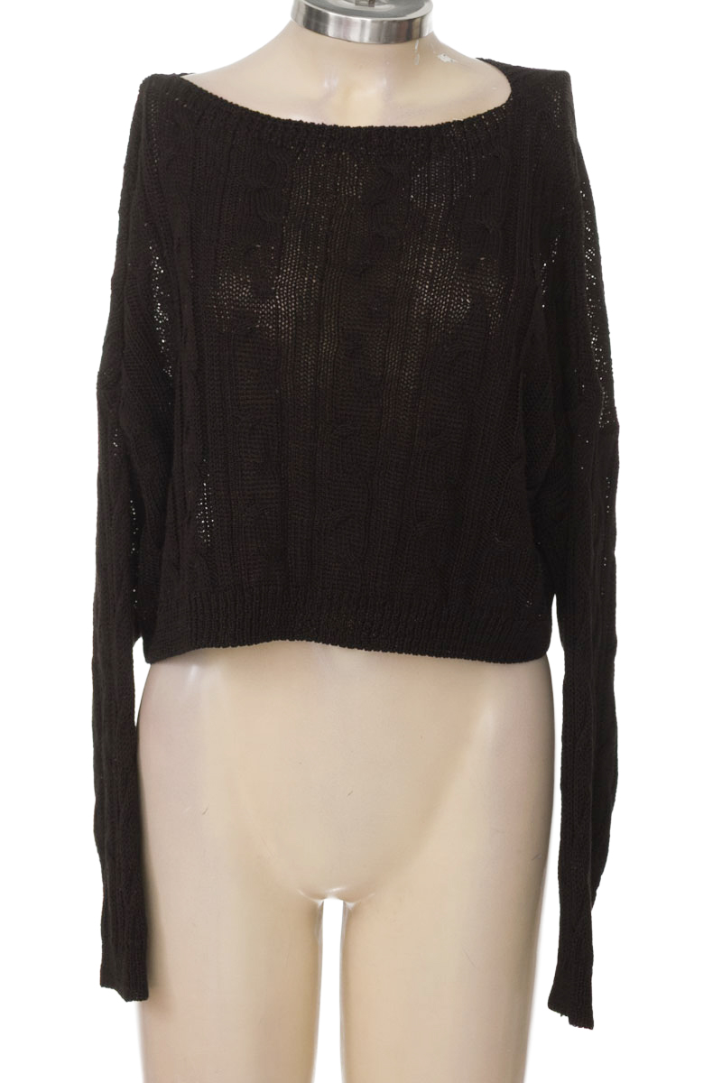 Sweater color Negro - Closeando