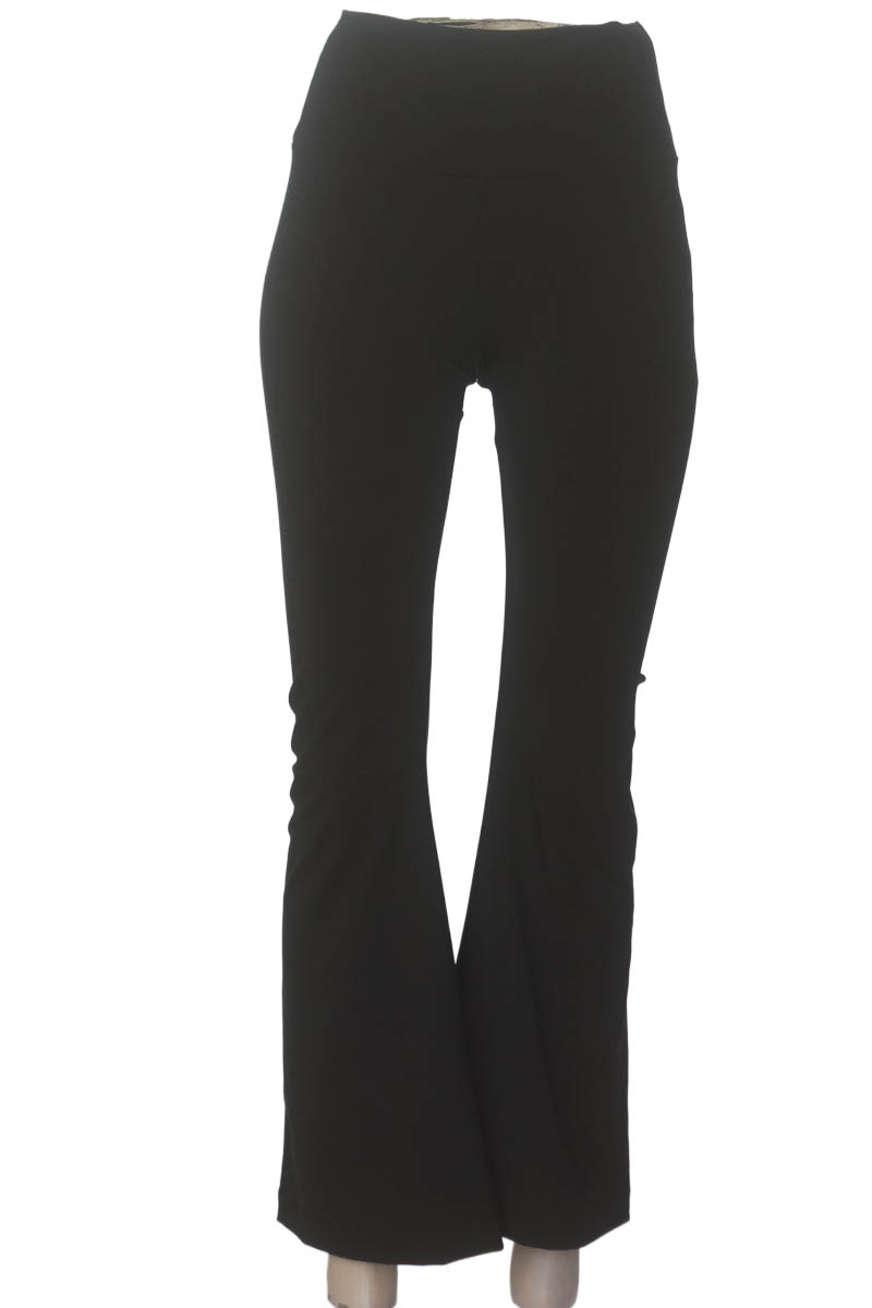 Ropa Deportiva / Salida de Baño color Negro - GreenFit