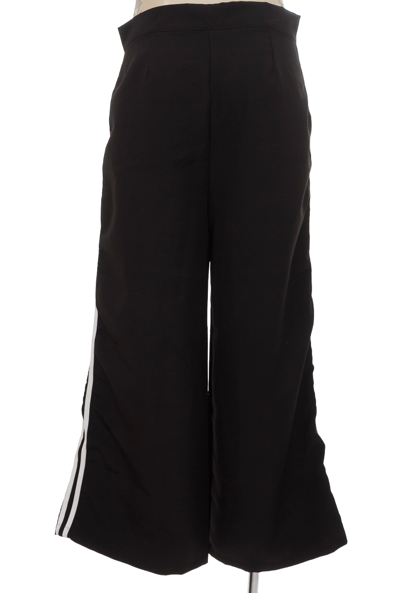 Pantalones color Negro - Valerisa