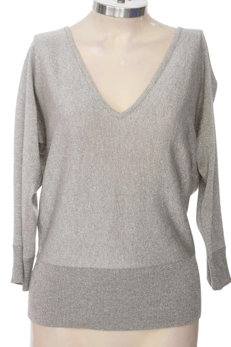 Sweater color Gris - Closeando