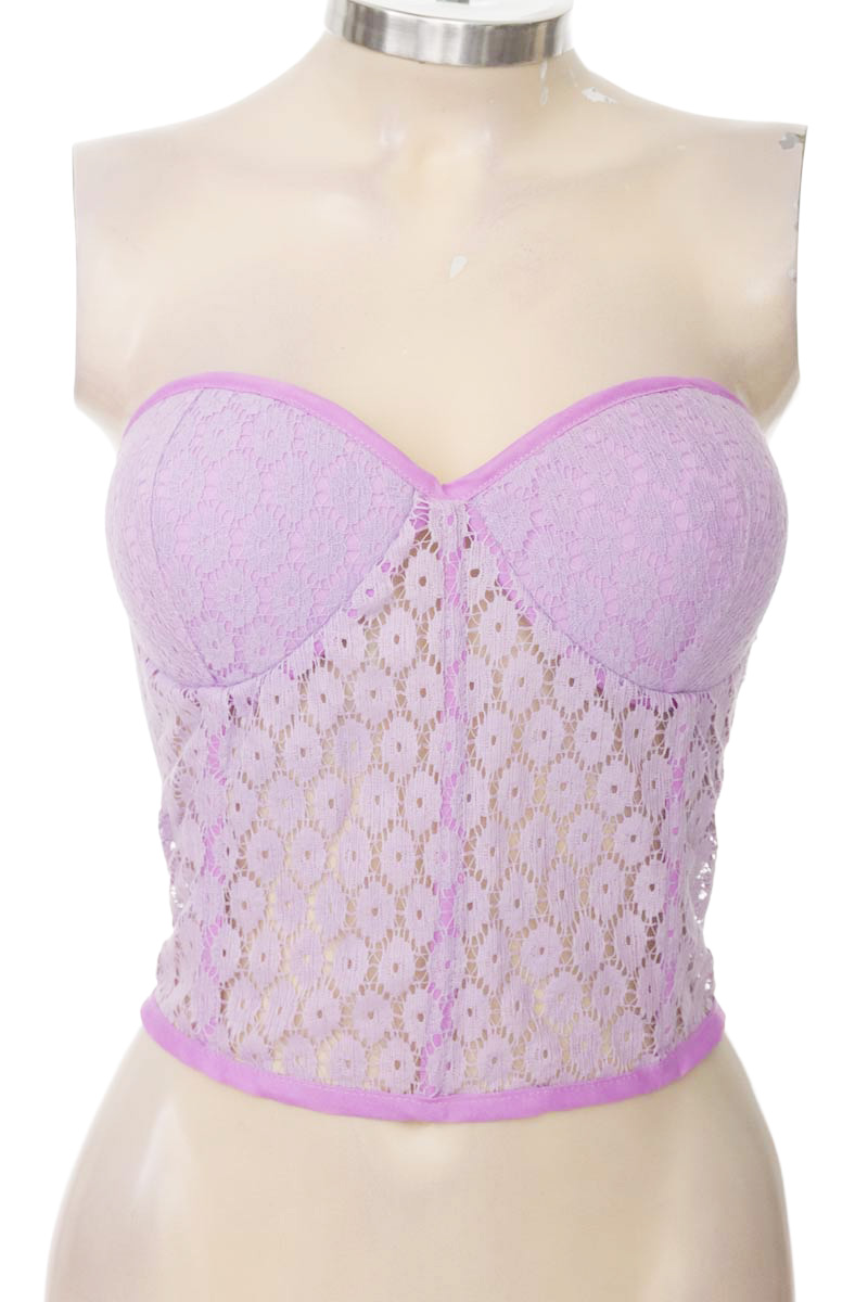 Top / Camiseta color Lila - Patricuellostore