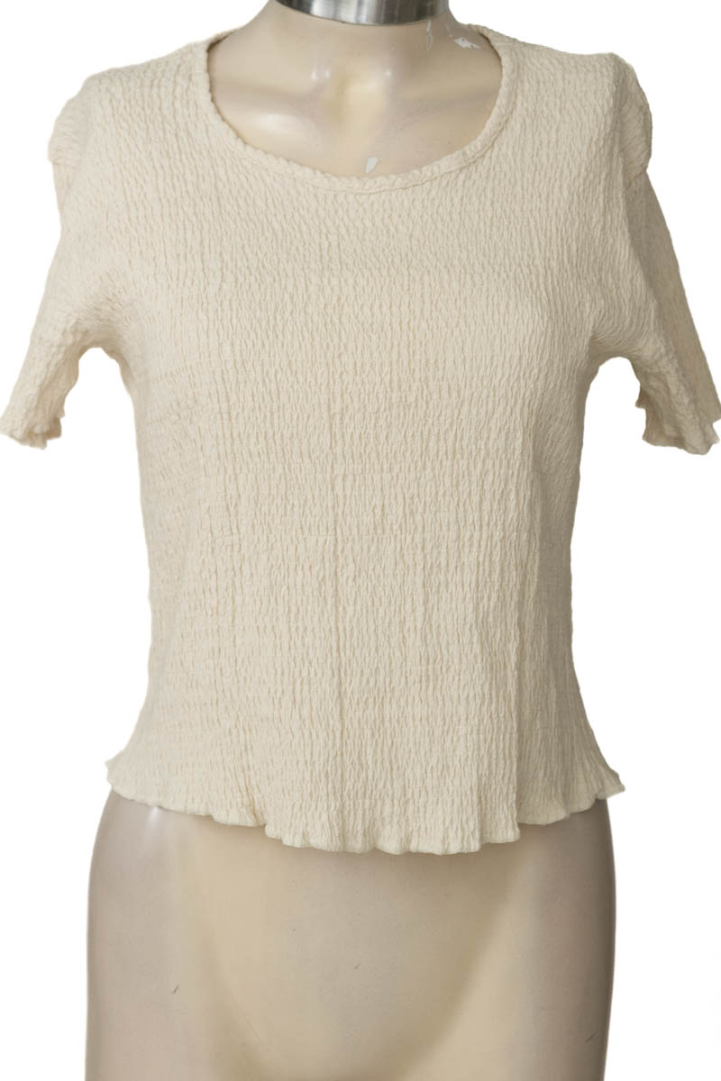 Top / Camiseta color Beige - PATPRIMO