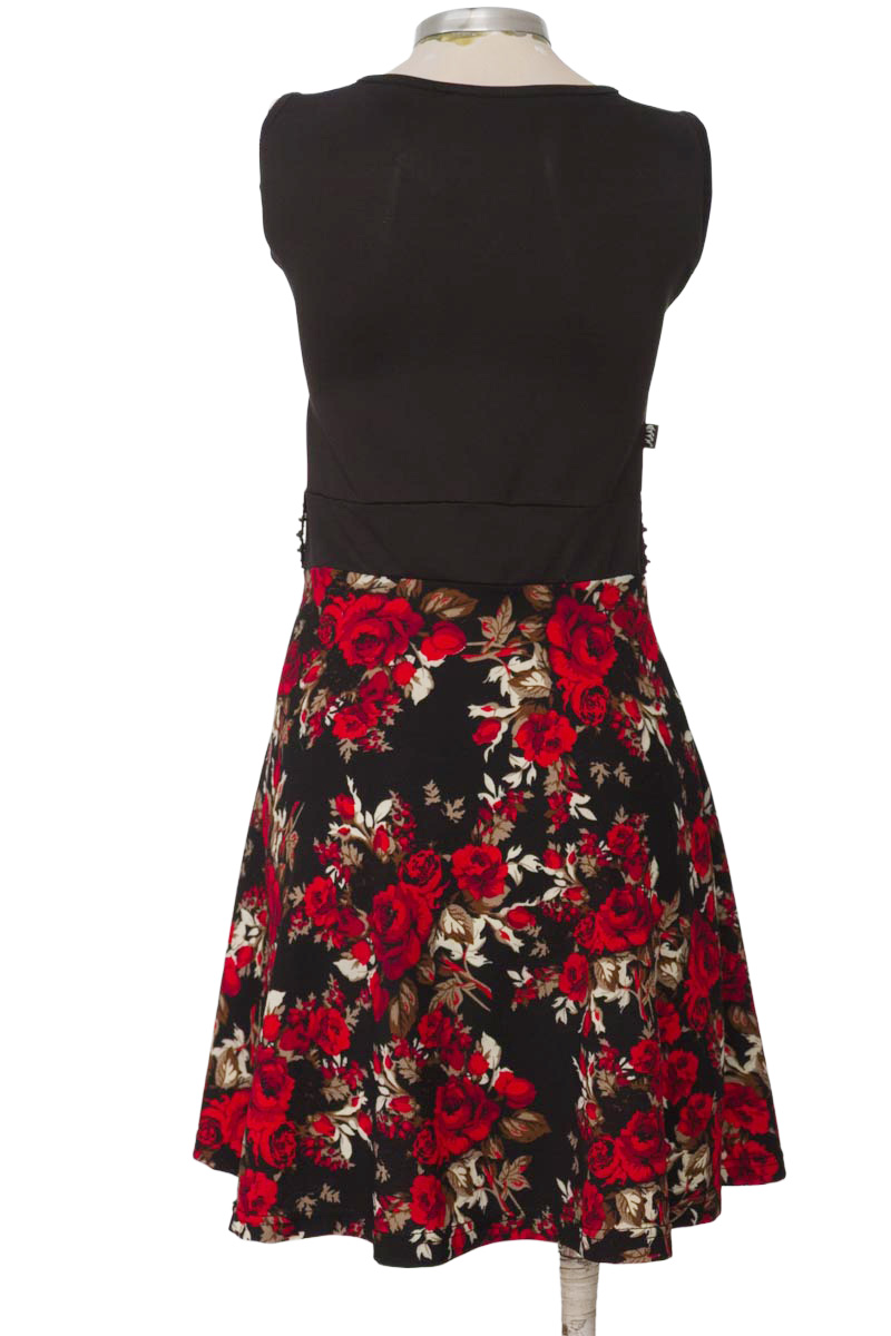 Vestido / Enterizo color Negro - Closeando