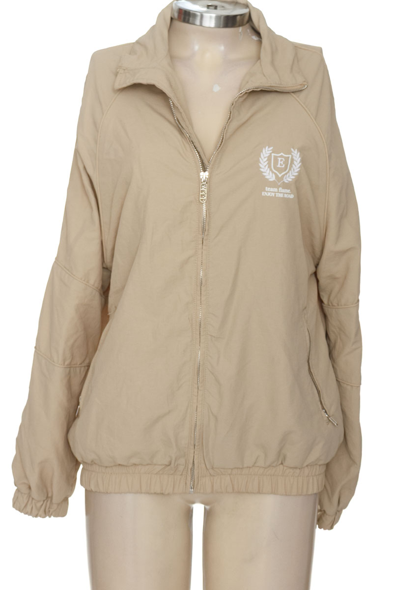 Chaqueta / Abrigo color Beige - Bershka