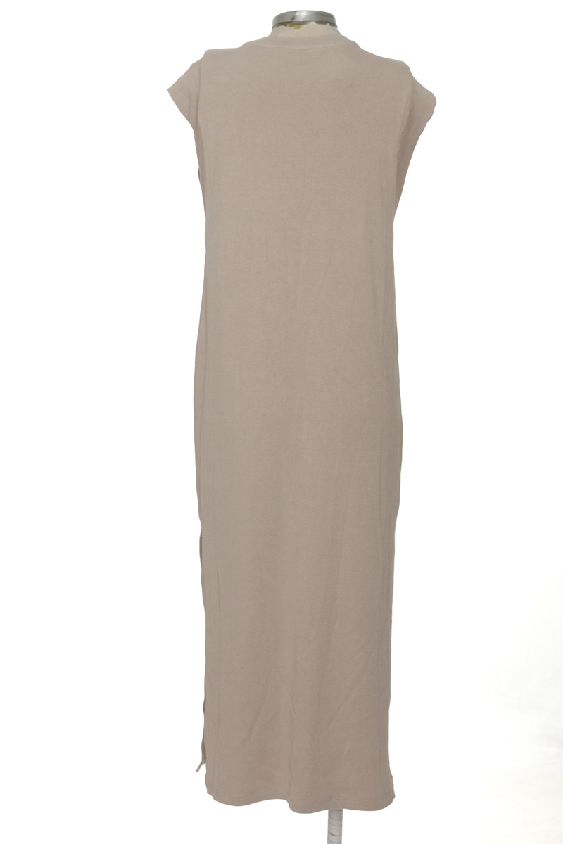 Vestido / Enterizo color Beige - Punto Blanco