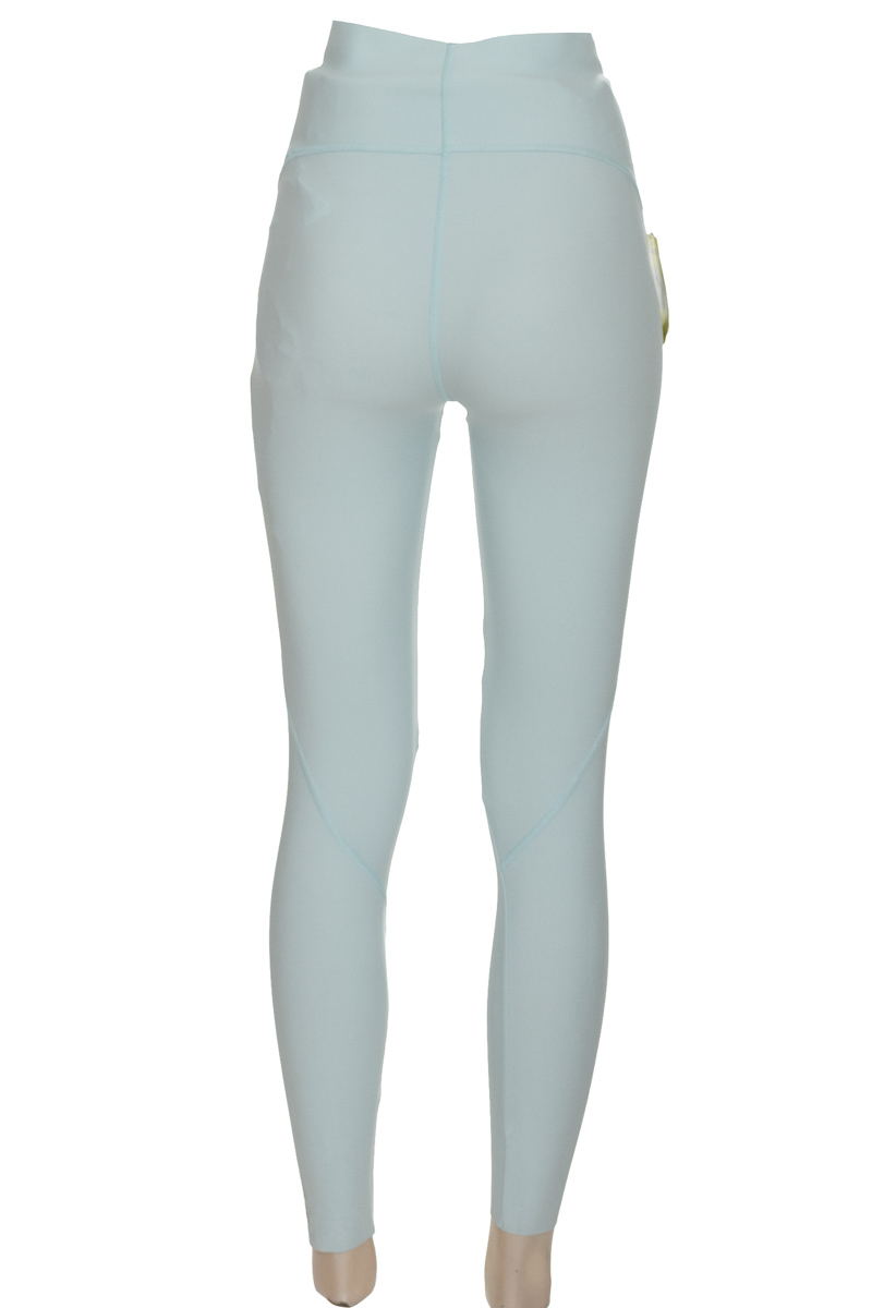 Ropa Deportiva / Salida de Baño color Aguamarina - Punto Blanco