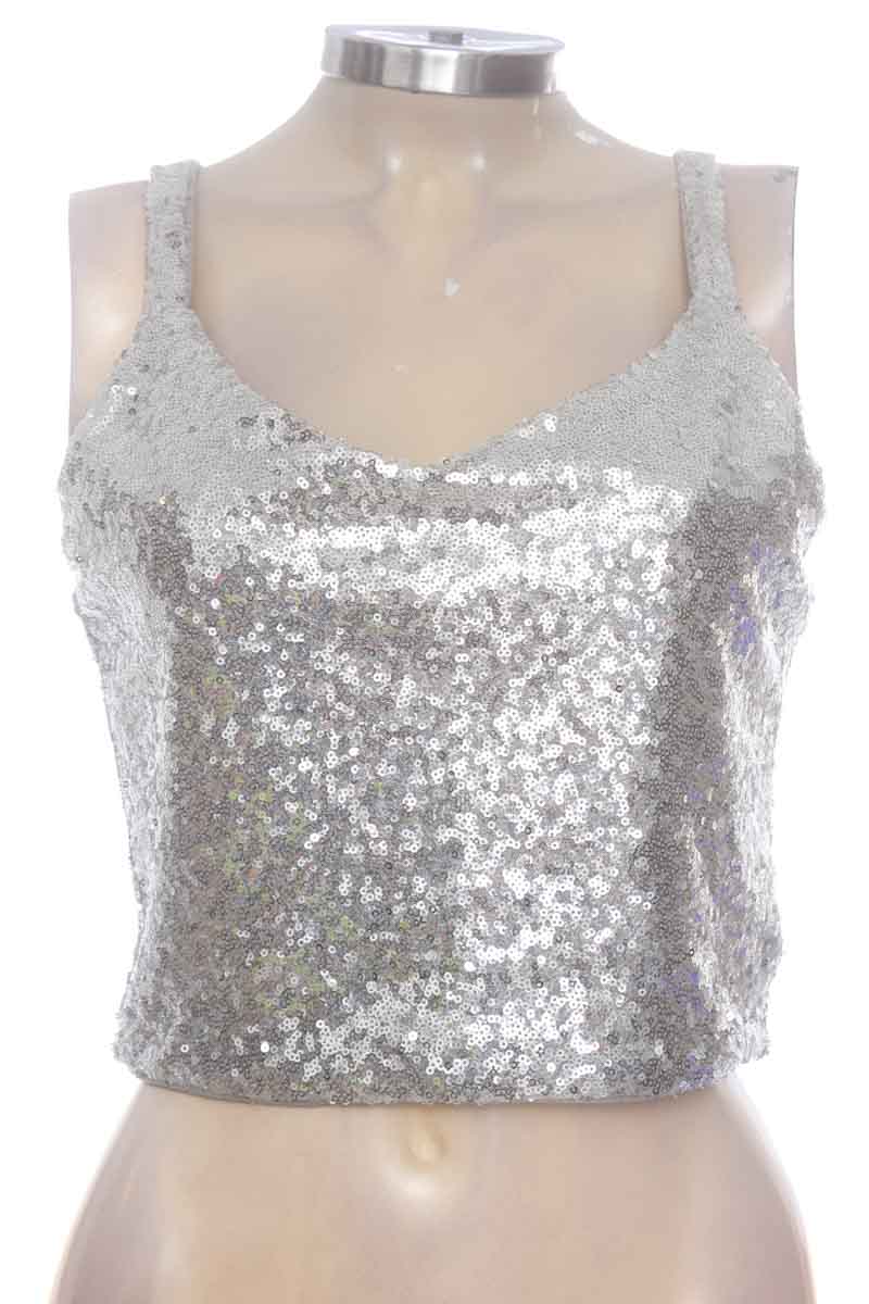 Top / Camiseta color Plateado - Closeando