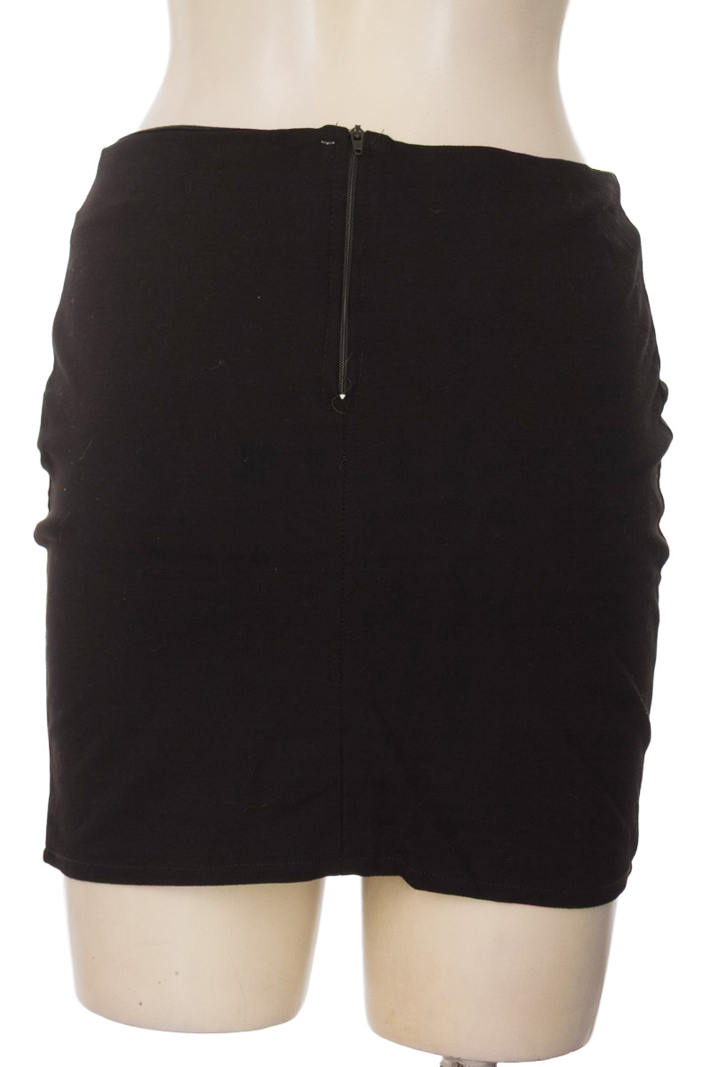 Falda color Negro - OKI