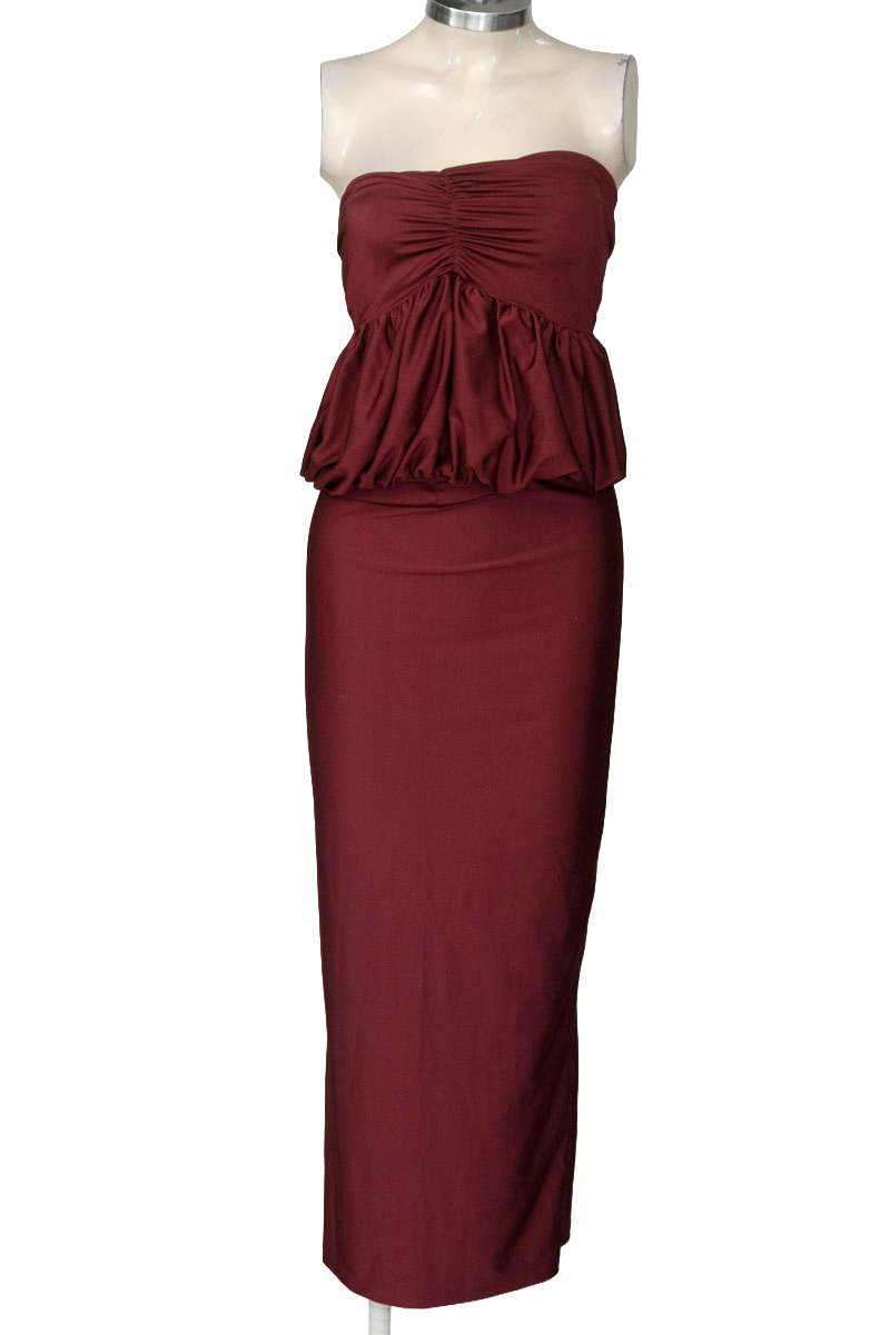Vestido / Enterizo color Vinotinto - Closeando