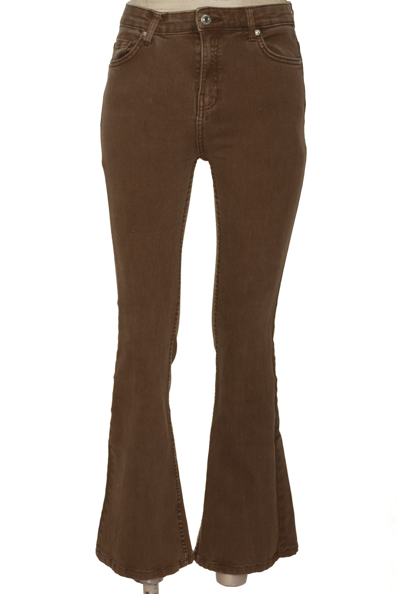 Pantalones color Café - Bershka