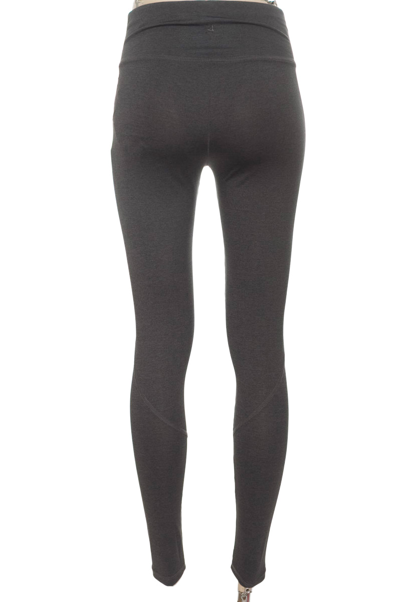 Ropa Deportiva / Salida de Baño color Gris - Seven Seven