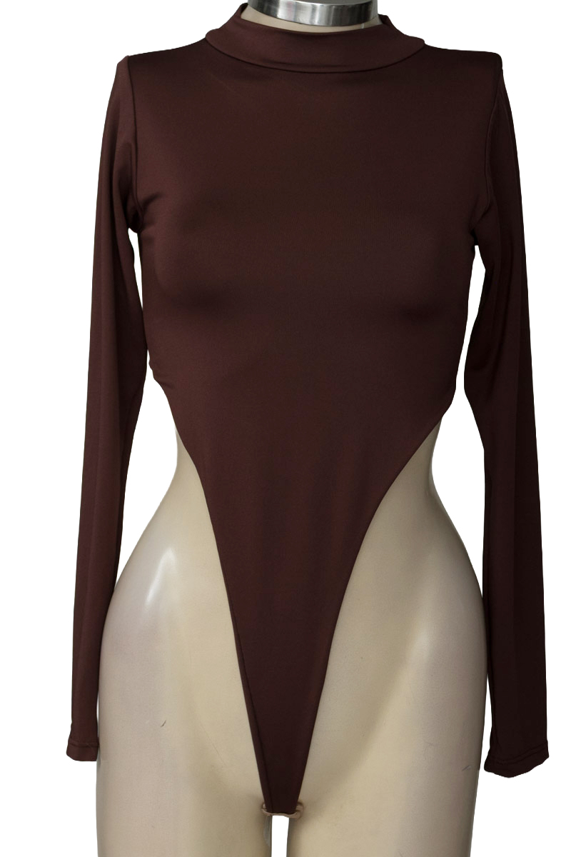 Top / Camiseta color Café - Closeando