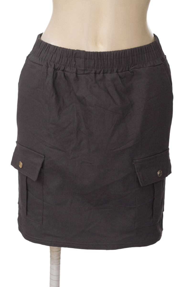 Falda color Gris - Closeando